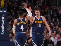 开云官网-马刺战胜掘金，德罗赞状态回勇助球队获胜的简单介绍