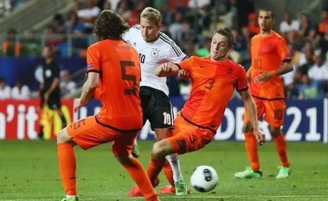 荷兰队决赛前夕，备战战役持续进行