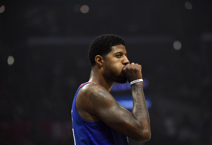 包含快船主场告捷，乔治高效得分不断的词条