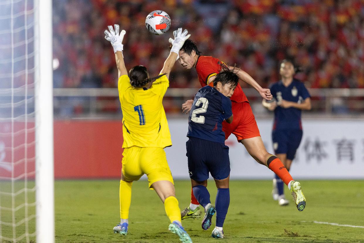 包含国际竞技场上,中国女足喜获重要胜利的词条 包含国际竞技场上,中国女足喜获重要胜利的词条