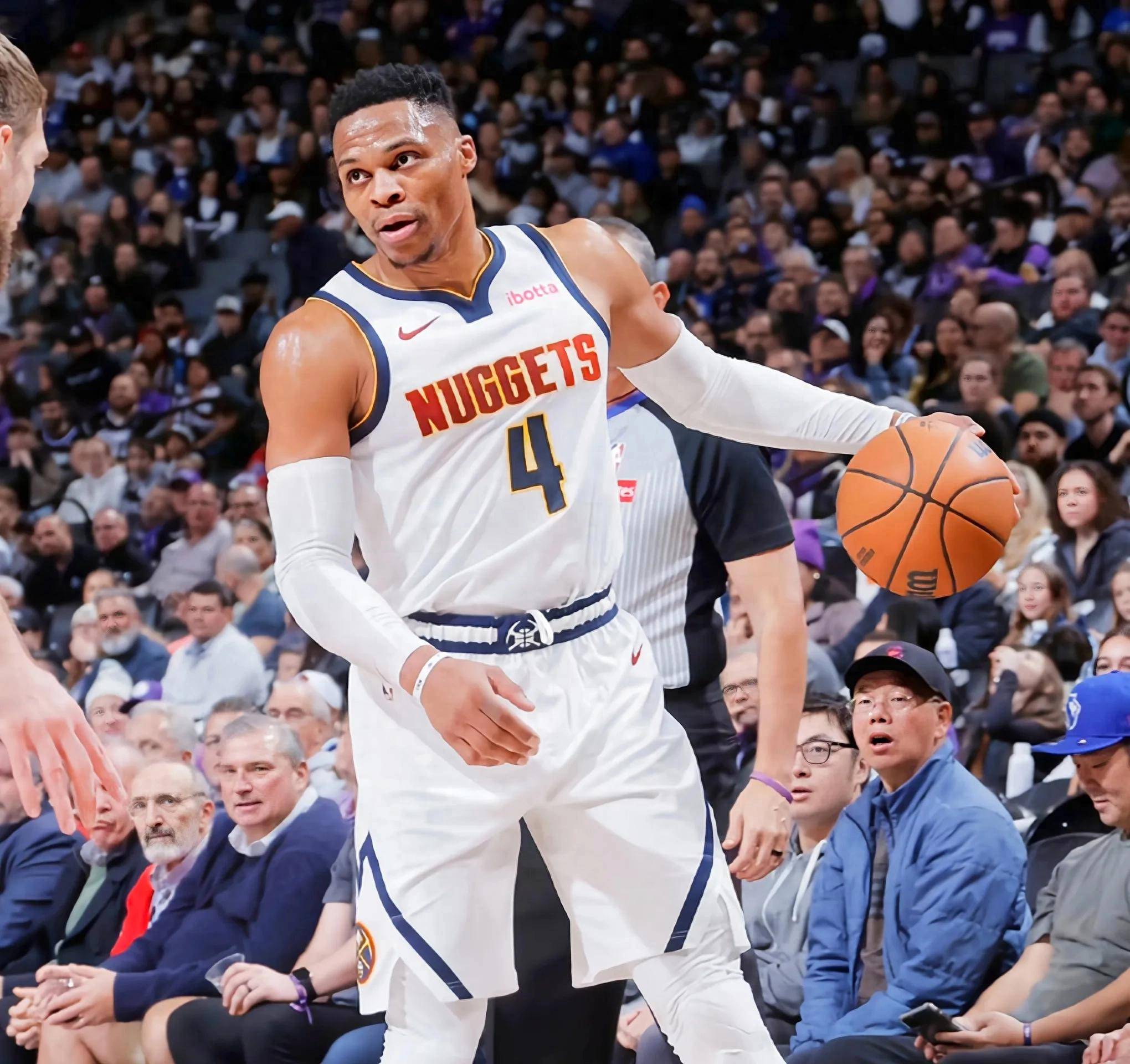 爵士客场不敌掘金，遭遇两连败