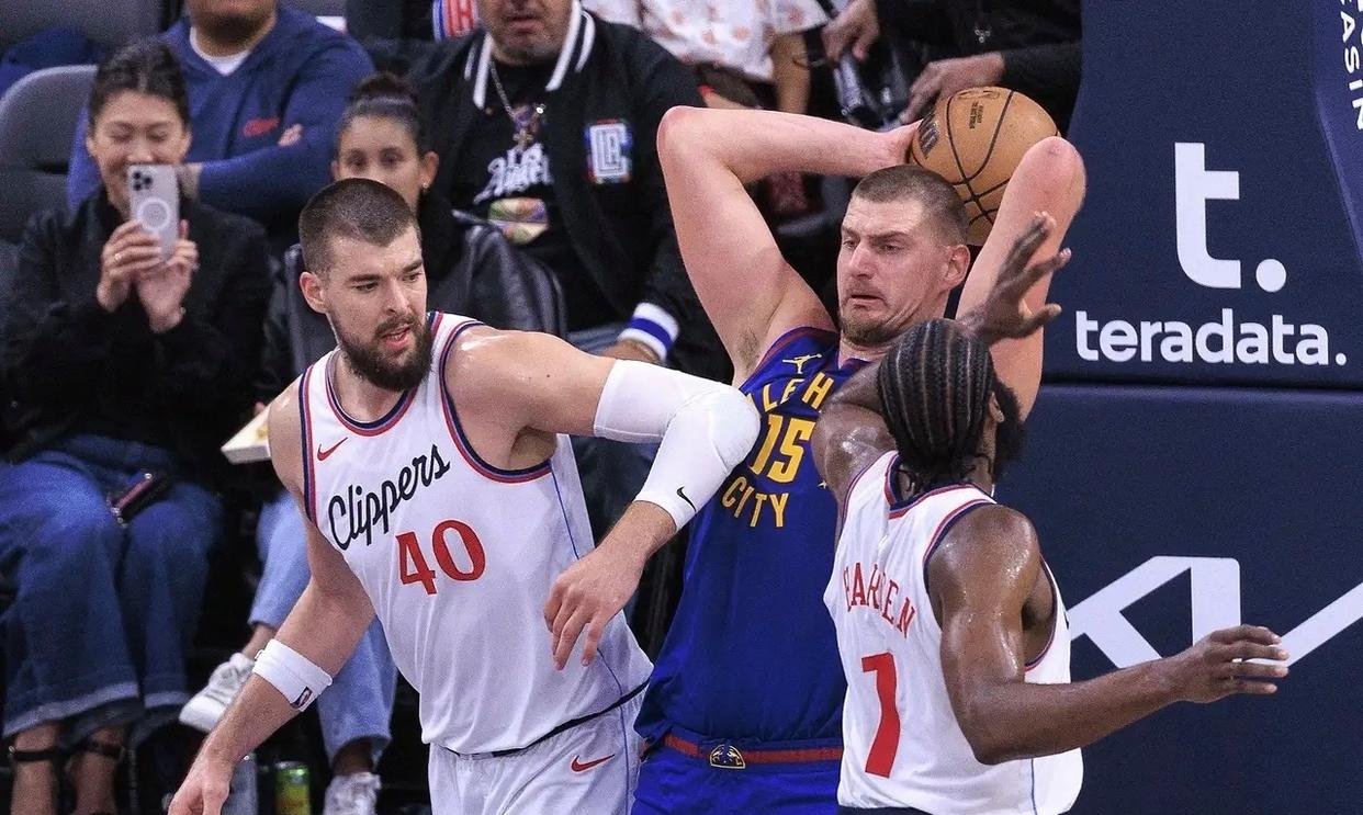 掘金轻松击败森林狼，取得胜利