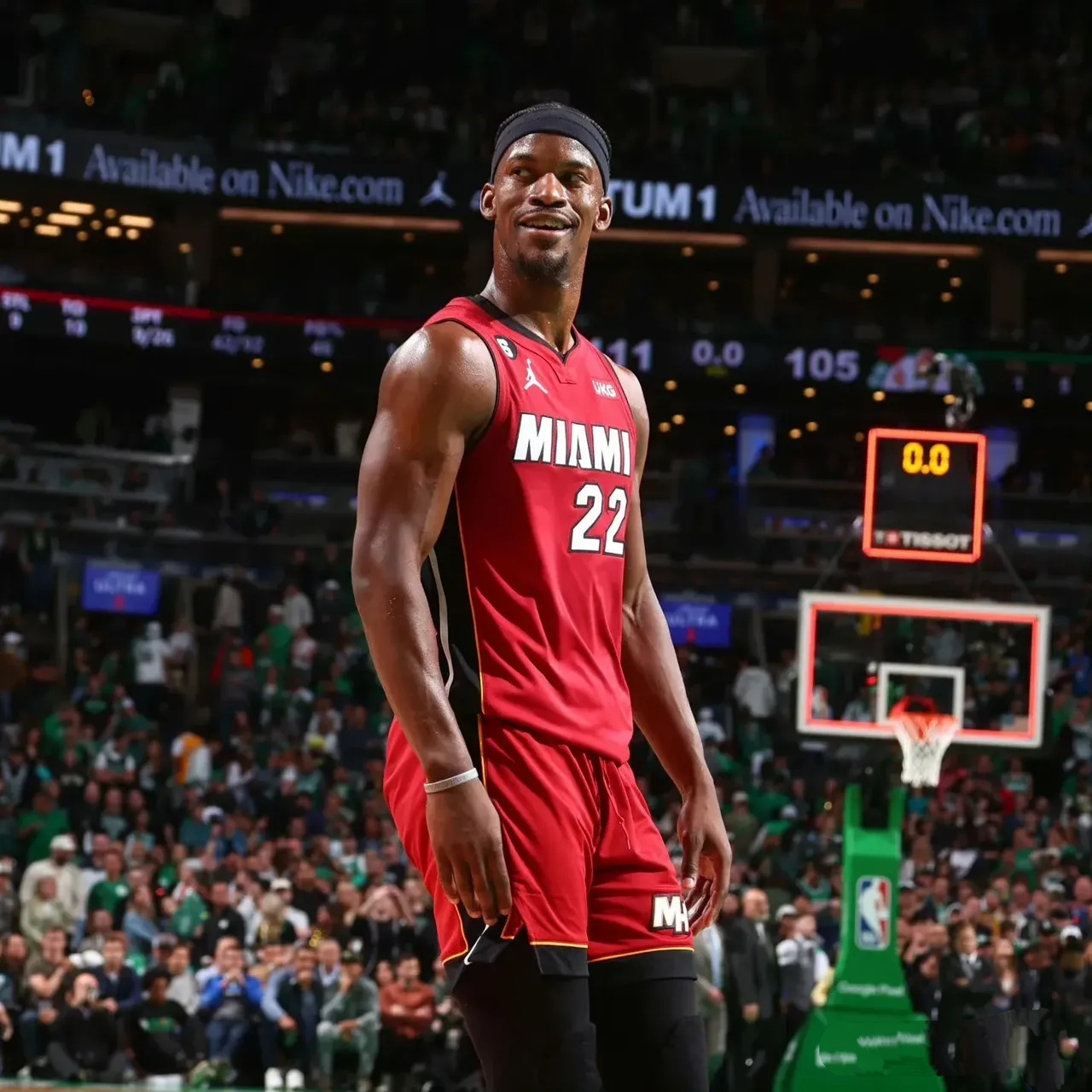 热火击败骑士，巴姆贡献26分的简单介绍