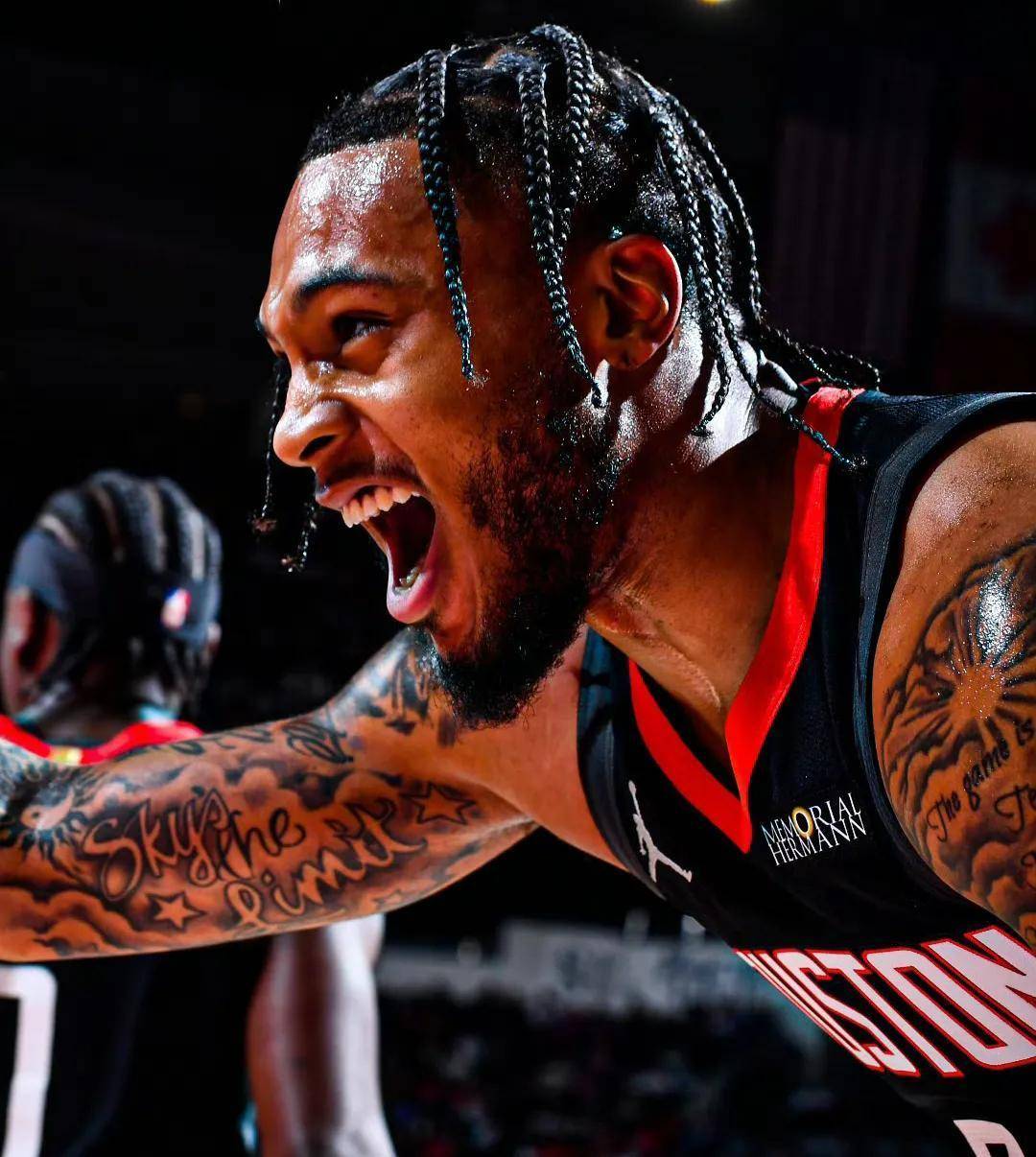 火箭在主场击败篮网，喜获胜利