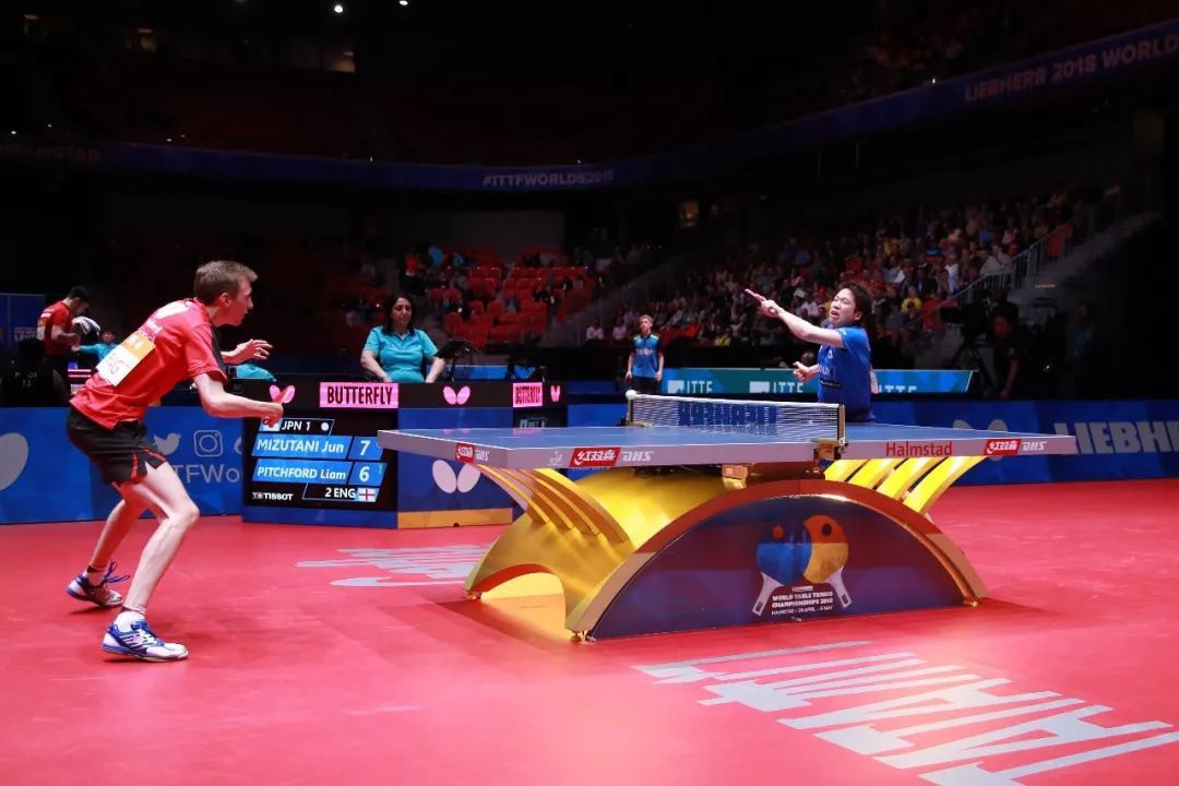 中国队横扫英格兰队,波尔点燃赛场 中国队横扫英格兰队,波尔点燃赛场