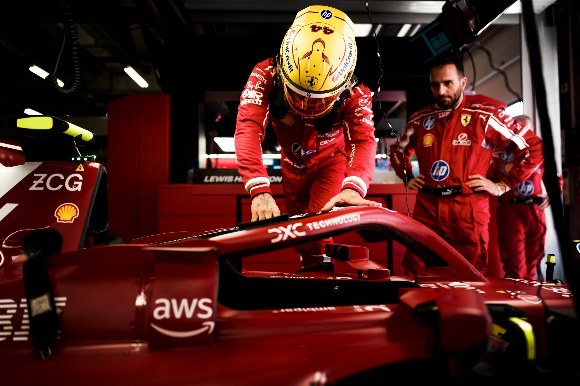 雷诺车队逆转迈凯伦，汉密尔顿带队取胜